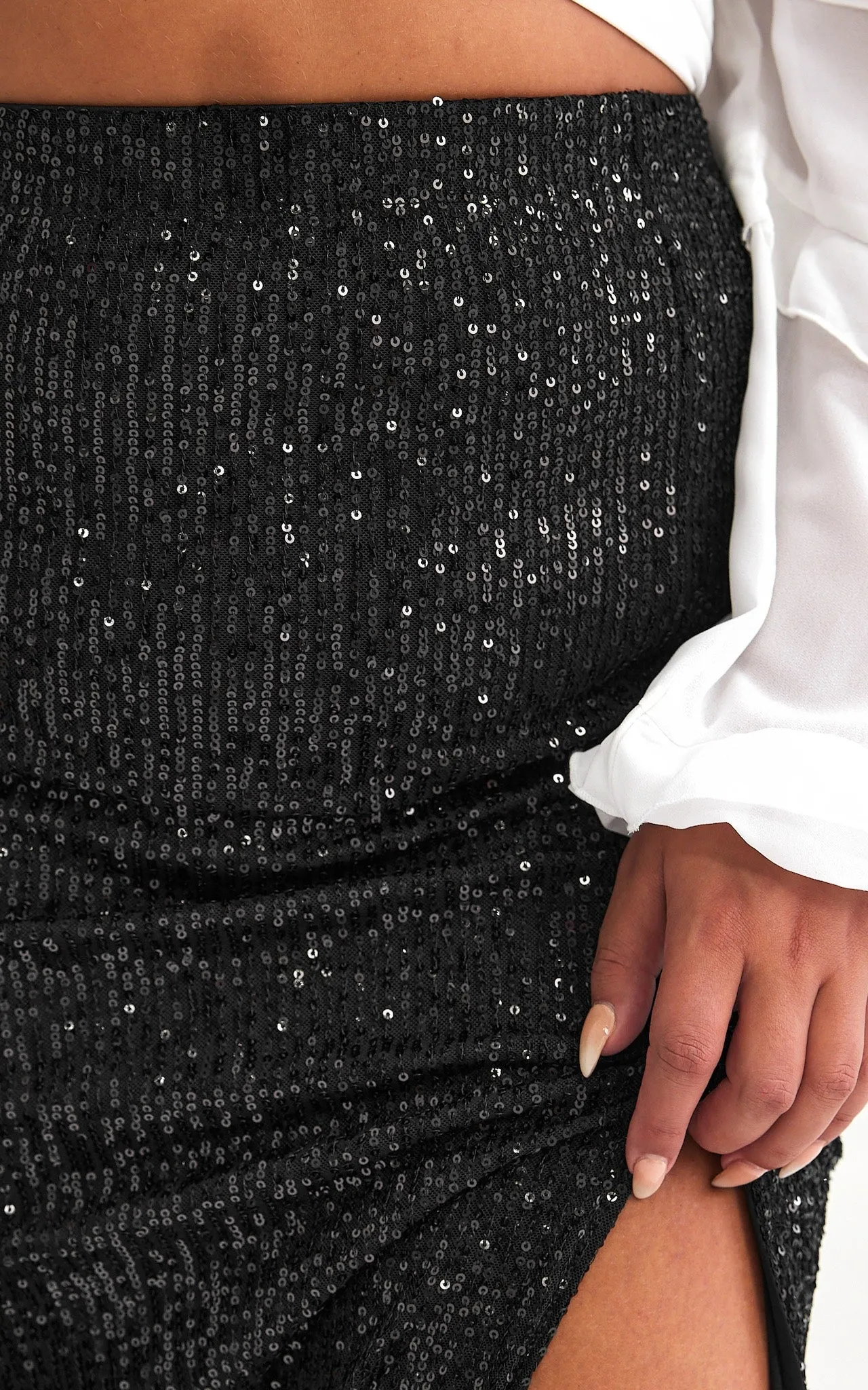 Beyond The Stars Elastic Back Sequin Maxi Skirt - Black