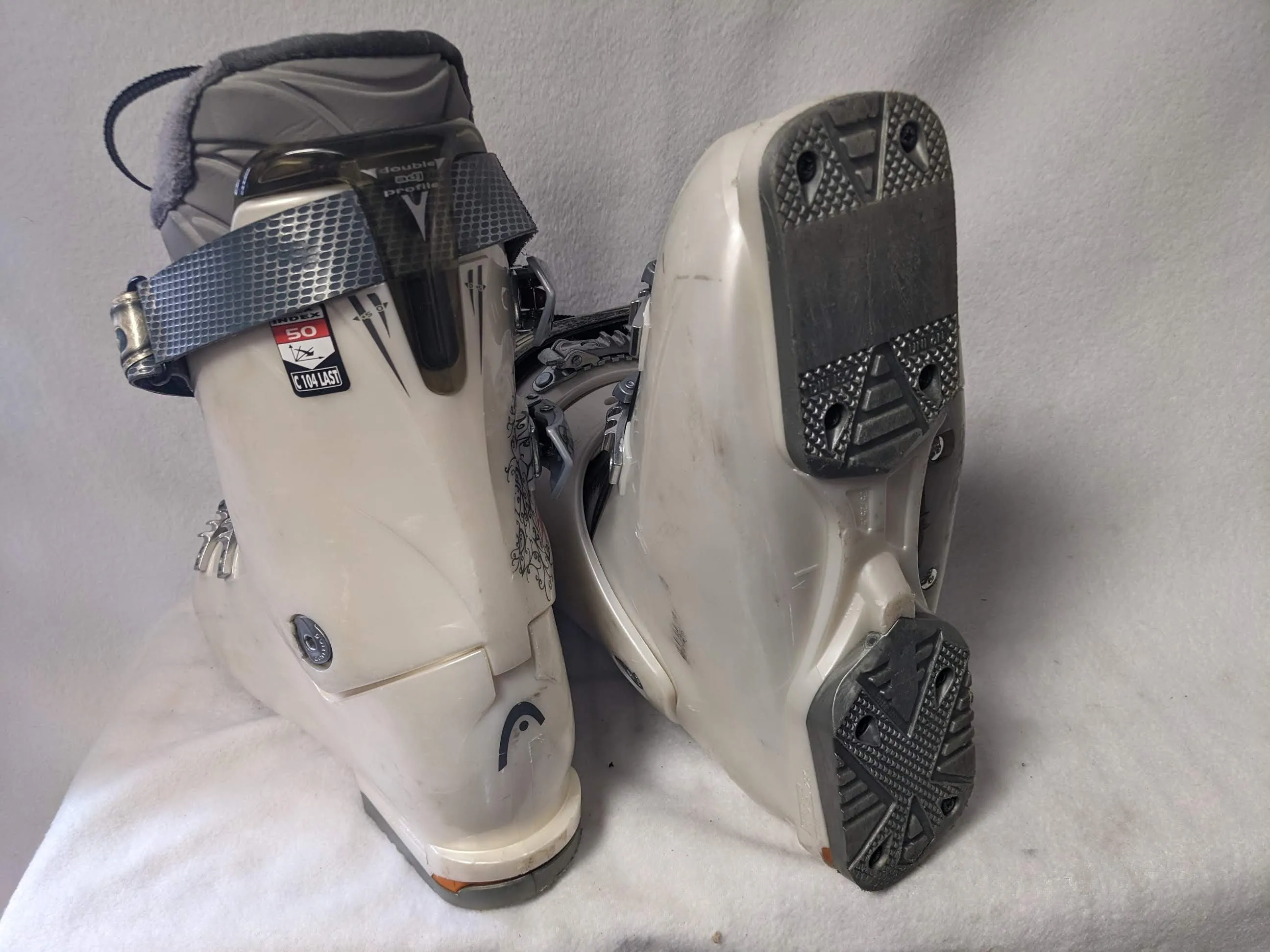 Head Edge  8.5 Women's Ski Boots 25.5 White Used