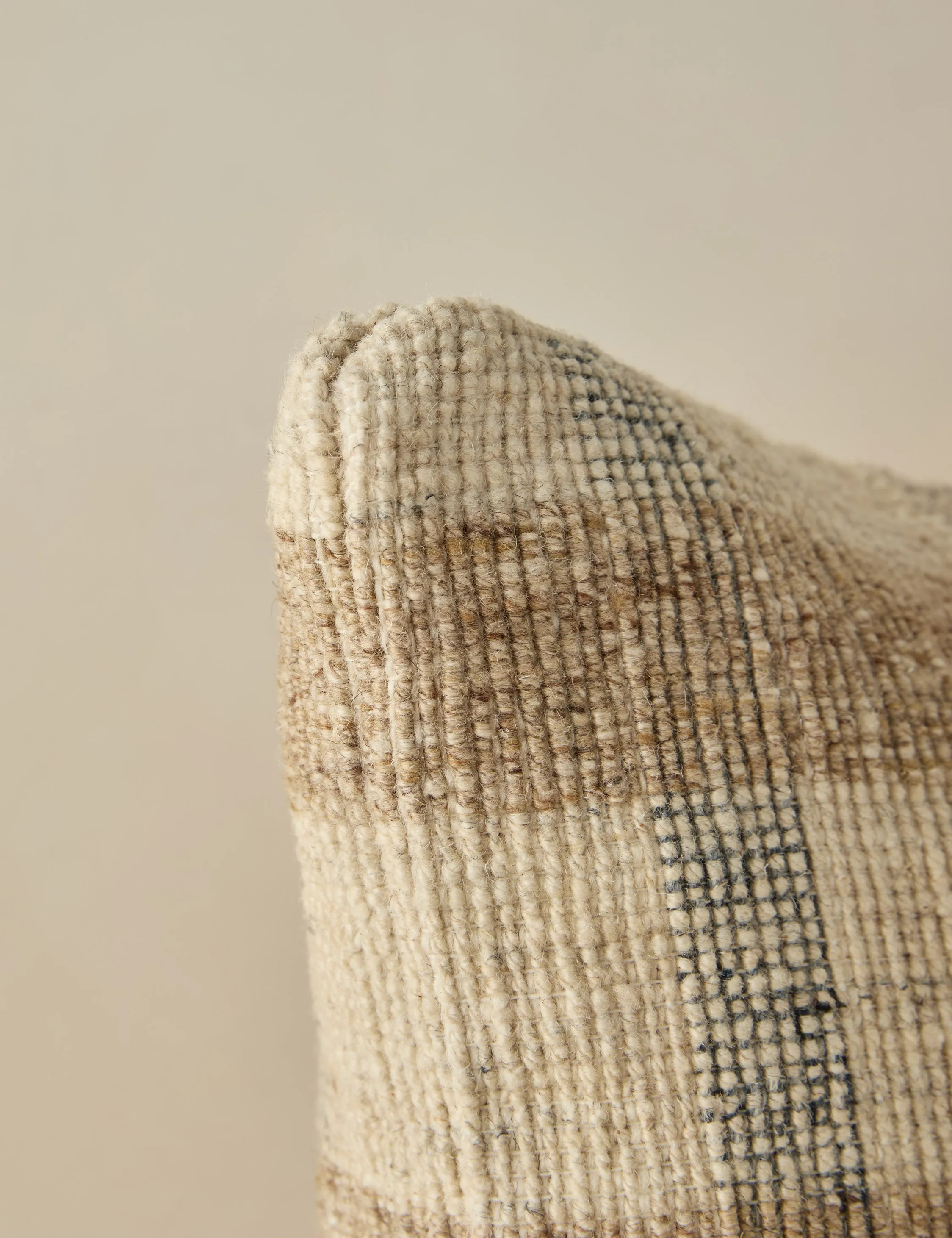 Messer Pillow