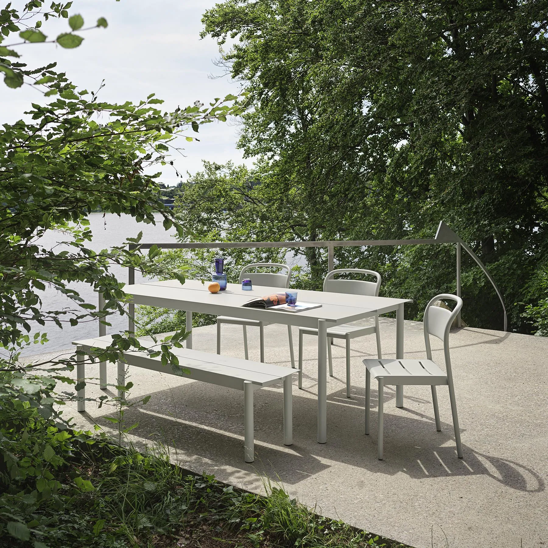 Muuto Linear steel side chair