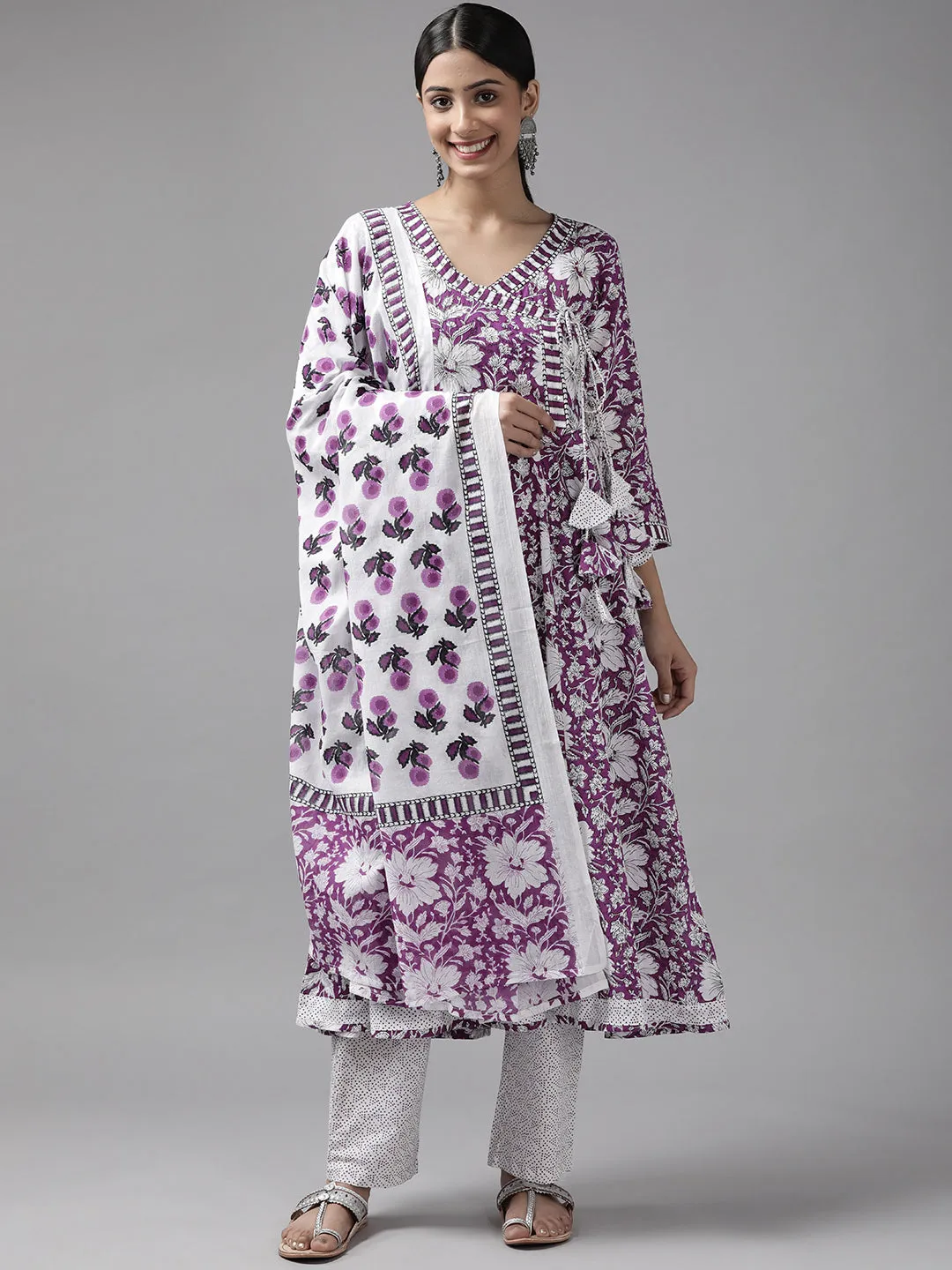 Women Lavenderand White Floral Printed Cotton A Line Kurta Pant & Dupatta Set