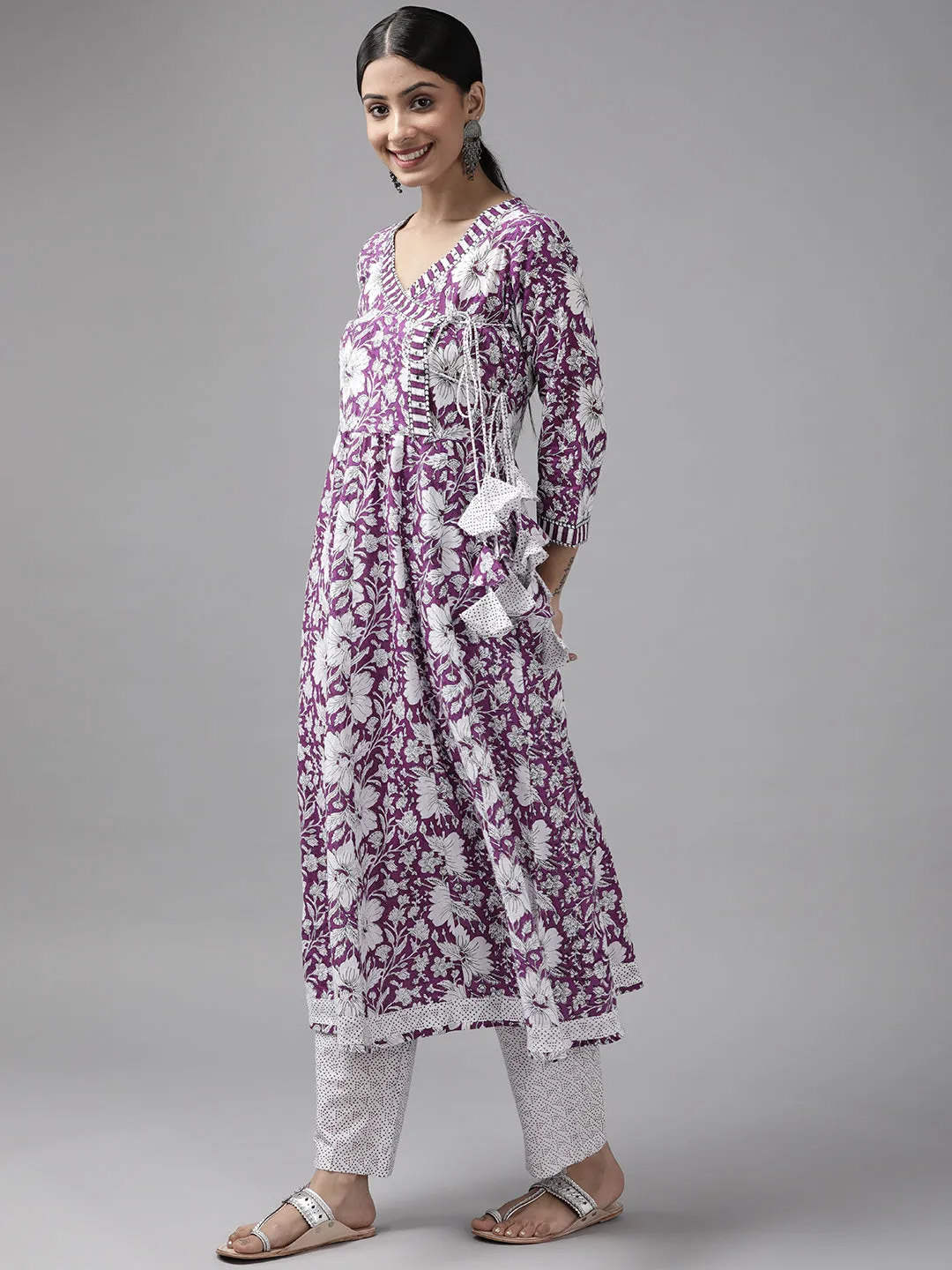 Women Lavenderand White Floral Printed Cotton A Line Kurta Pant & Dupatta Set